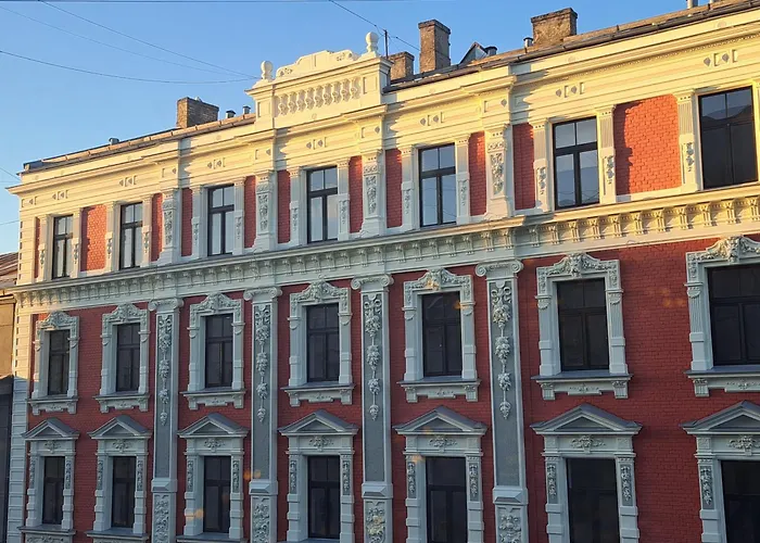 Golden Palms Apartment In The City Centre